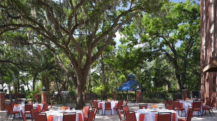 Hilton Garden Inn Tampa East/Brandon Exterior