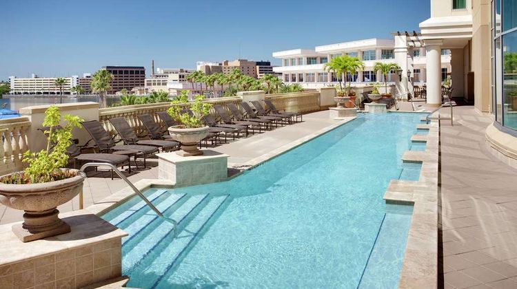Embassy Suites Downtown Conv Ctr Pool