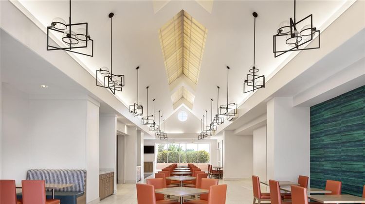 Embassy Suites Tampa - Airport/Westshore Lobby