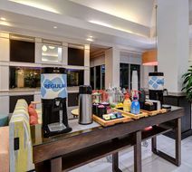 Hilton Garden Inn Fort Myers Lobby