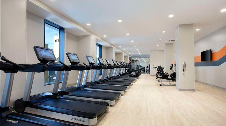 <b>Hilton Tampa Downtown Health</b>. Images powered by <a href="https://iceportal.shijigroup.com/" title="IcePortal" target="_blank">IcePortal</a>.