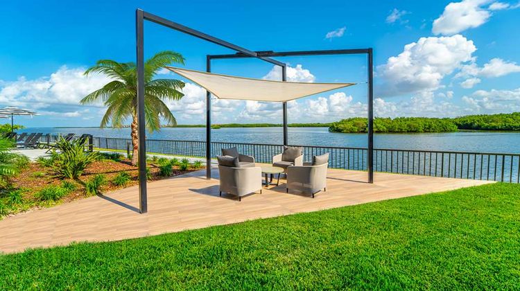 Doubletree Guest Suites Tampa Bay Exterior