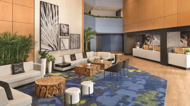 <b>Doubletree Guest Suites Tampa Bay Lobby</b>. Images powered by <a href="https://iceportal.shijigroup.com/" title="IcePortal" target="_blank">IcePortal</a>.