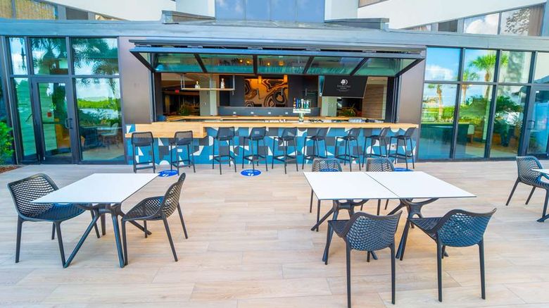 <b>Doubletree Guest Suites Tampa Bay Restaurant</b>. Images powered by <a href="https://iceportal.shijigroup.com/" title="IcePortal" target="_blank">IcePortal</a>.