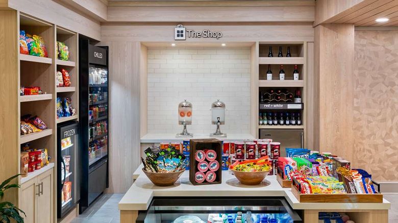 <b>Hilton Garden Inn Tampa Airport Restaurant</b>. Images powered by <a href="https://iceportal.shijigroup.com/" title="IcePortal" target="_blank">IcePortal</a>.