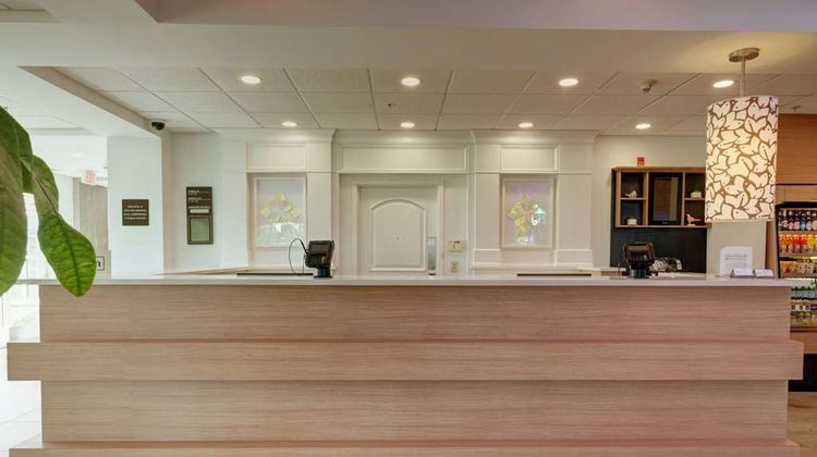 Hilton Garden Inn Hamilton Lobby