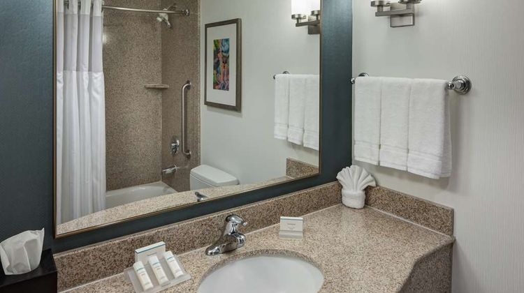 Hilton Garden Inn Airport Room