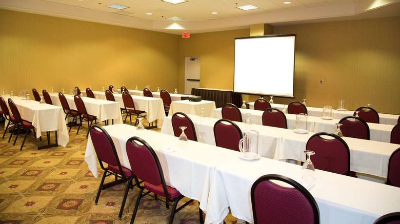 <b>Embassy Suites by Hilton Tulsa I-44 Meeting</b>. Images powered by <a href="https://iceportal.shijigroup.com/" title="IcePortal" target="_blank">IcePortal</a>.