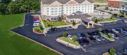 Hilton Garden Inn Tulsa Midtown Exterior
