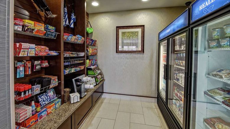 <b>Hilton Garden Inn Tulsa Midtown Restaurant</b>. Images powered by <a href="https://iceportal.shijigroup.com/" title="IcePortal" target="_blank">IcePortal</a>.