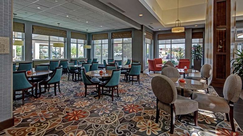 <b>Hilton Garden Inn Tulsa Midtown Restaurant</b>. Images powered by <a href="https://iceportal.shijigroup.com/" title="IcePortal" target="_blank">IcePortal</a>.