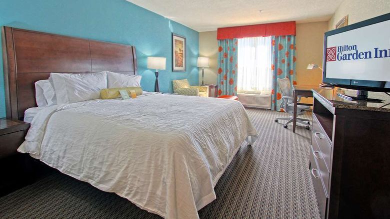 <b>Hilton Garden Inn Tulsa Midtown Room</b>. Images powered by <a href="https://iceportal.shijigroup.com/" title="IcePortal" target="_blank">IcePortal</a>.