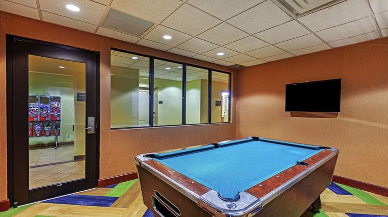<b>Hampton Inn & Suites/Owasso Recreation</b>. Images powered by <a href="https://iceportal.shijigroup.com/" title="IcePortal" target="_blank">IcePortal</a>.
