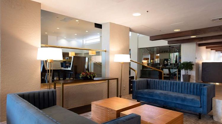 Doubletree by Hilton Tucson Reid Park Lobby