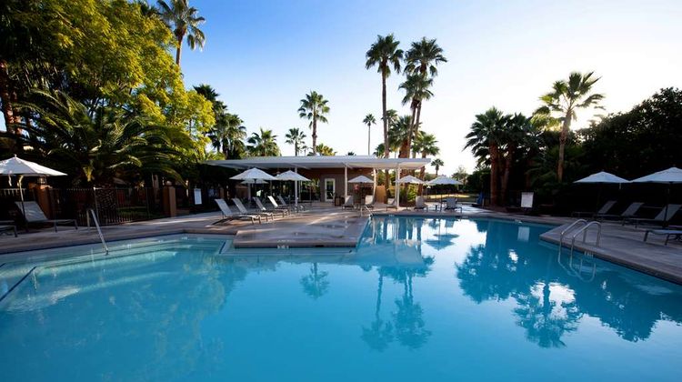 Doubletree by Hilton Tucson Reid Park Pool