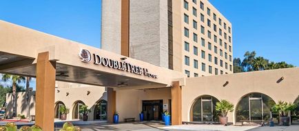Doubletree by Hilton Tucson Reid Park Exterior