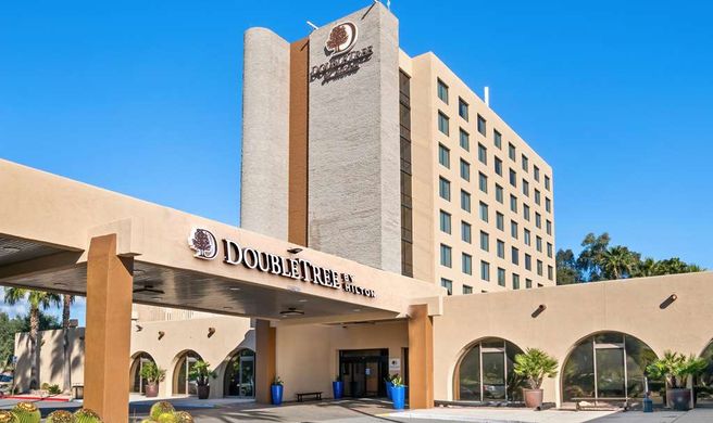 Doubletree by Hilton Tucson Reid Park Exterior