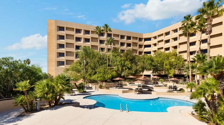 Hilton Tucson East Pool