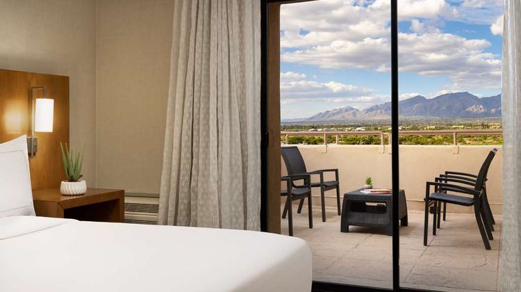 Hilton Tucson East Room