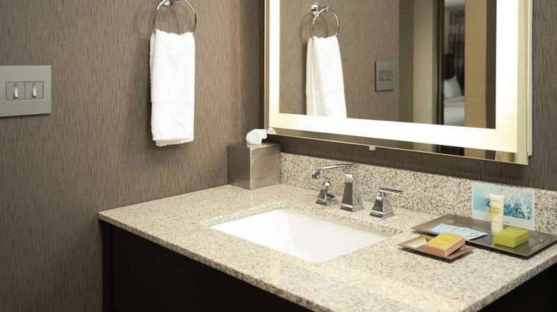 <b>Hilton Tucson El Conquistador Resort Room</b>. Images powered by <a href="https://iceportal.shijigroup.com/" title="IcePortal" target="_blank">IcePortal</a>.