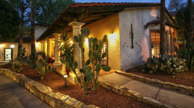 DoubleTree Suites by Hilton Tucson Arpt Exterior