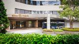 <b>Hilton Tokyo Exterior</b>. Images powered by <a href="https://iceportal.shijigroup.com/" title="IcePortal" target="_blank">IcePortal</a>.