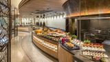 <b>Hilton Tokyo Bay Restaurant</b>. Images powered by <a href="https://iceportal.shijigroup.com/" title="IcePortal" target="_blank">IcePortal</a>.