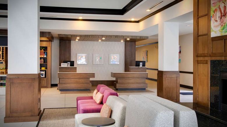 <b>Hilton Garden Inn Tyler Lobby</b>. Images powered by <a href="https://iceportal.shijigroup.com/" title="IcePortal" target="_blank">IcePortal</a>.
