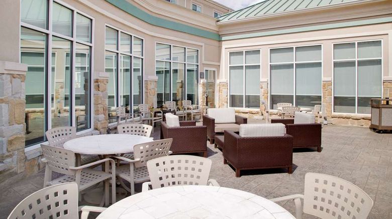 <b>Hilton Garden Inn Tyler Exterior</b>. Images powered by <a href="https://iceportal.shijigroup.com/" title="IcePortal" target="_blank">IcePortal</a>.