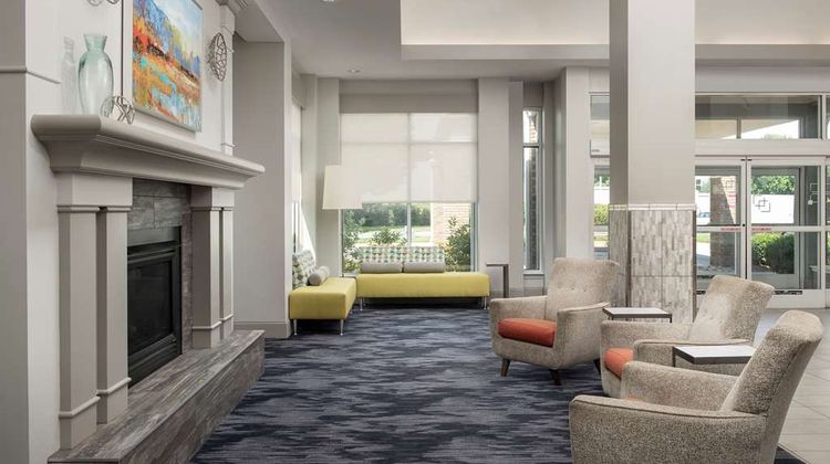 Hilton Garden Inn Cedar Bluff Lobby