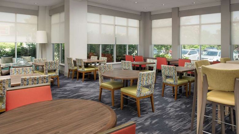<b>Hilton Garden Inn Cedar Bluff Restaurant</b>. Images powered by <a href="https://iceportal.shijigroup.com/" title="IcePortal" target="_blank">IcePortal</a>.