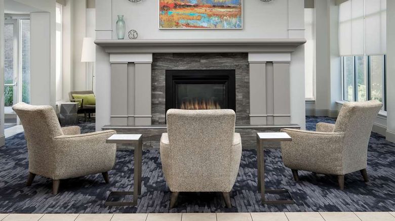 <b>Hilton Garden Inn Cedar Bluff Lobby</b>. Images powered by <a href="https://iceportal.shijigroup.com/" title="IcePortal" target="_blank">IcePortal</a>.