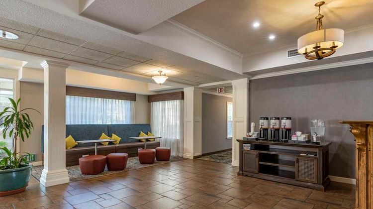 Hampton Inn Ukiah Lobby