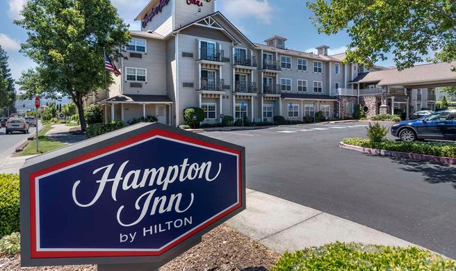 Hampton Inn Ukiah Exterior