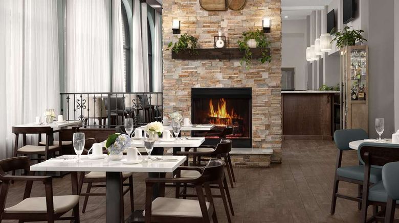 <b>DoubleTree St Augustine Restaurant</b>. Images powered by <a href="https://iceportal.shijigroup.com/" title="IcePortal" target="_blank">IcePortal</a>.