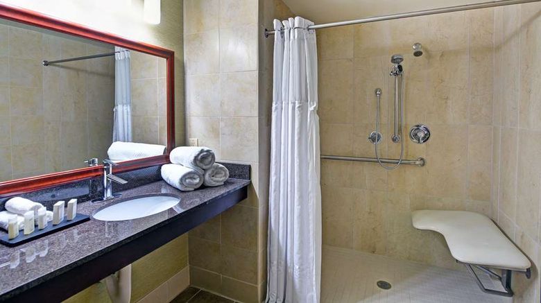 <b>Embassy Suites Valencia Room</b>. Images powered by <a href="https://iceportal.shijigroup.com/" title="IcePortal" target="_blank">IcePortal</a>.