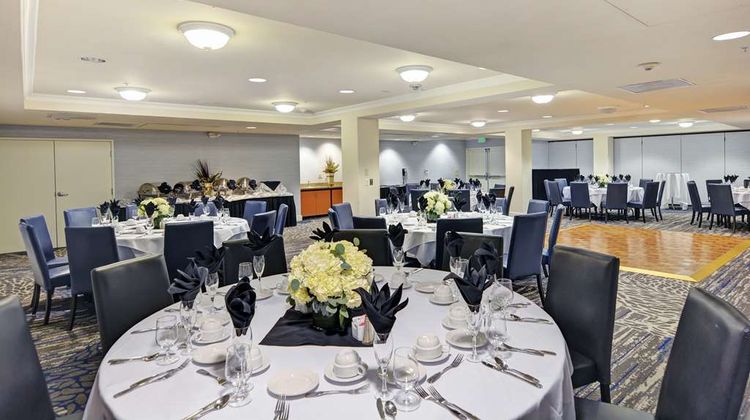 Embassy Suites Valencia Meeting