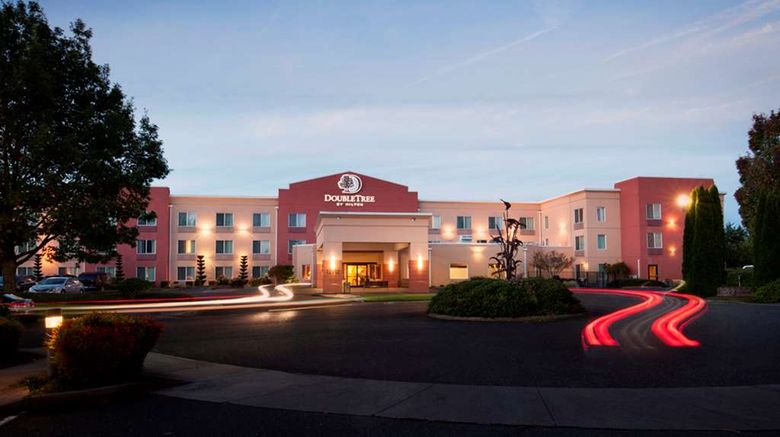 <b>DoubleTree by Hilton Hotel Vancouver Exterior</b>. Images powered by <a href="https://iceportal.shijigroup.com/" title="IcePortal" target="_blank">IcePortal</a>.