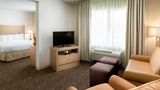 <b>DoubleTree by Hilton Hotel Vancouver Room</b>. Images powered by <a href="https://iceportal.shijigroup.com/" title="IcePortal" target="_blank">IcePortal</a>.
