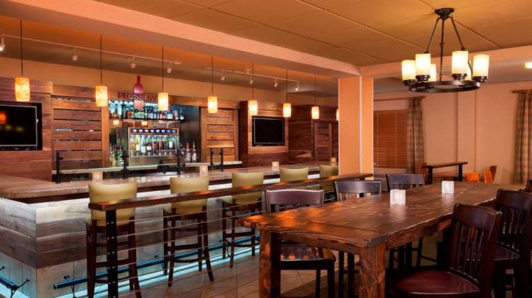 DoubleTree by Hilton Hotel Vancouver Restaurant