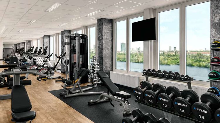 Hilton Vienna Danube Waterfront Health