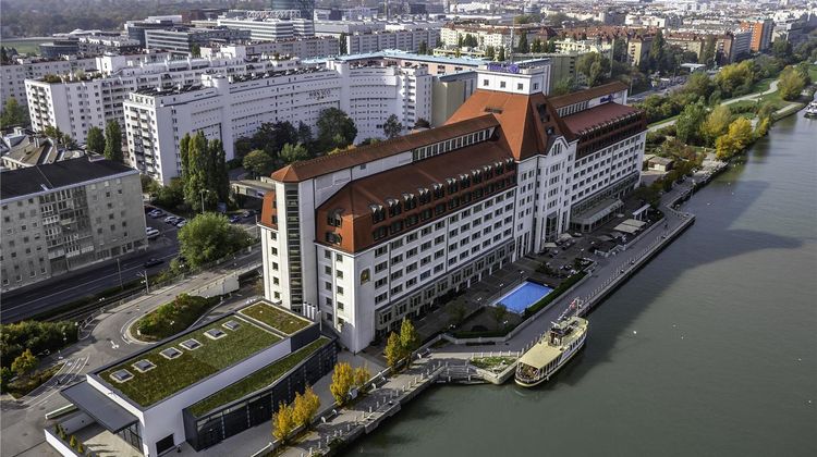 Hilton Vienna Danube Waterfront Exterior
