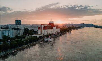 Hilton Vienna Danube Waterfront