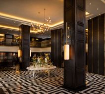 Hilton Vienna Plaza Lobby