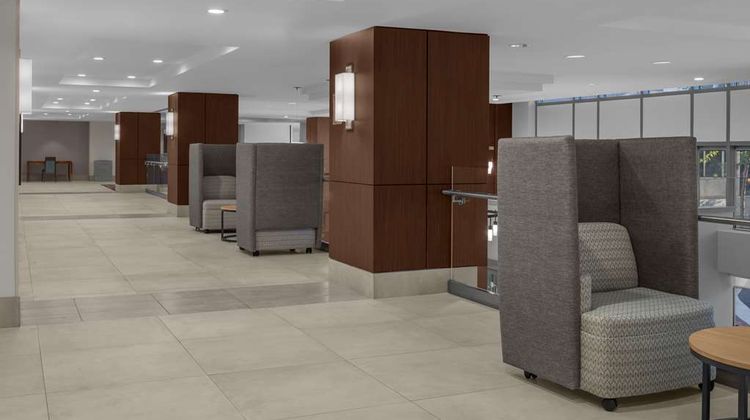Hilton Garden Inn Bethesda Lobby