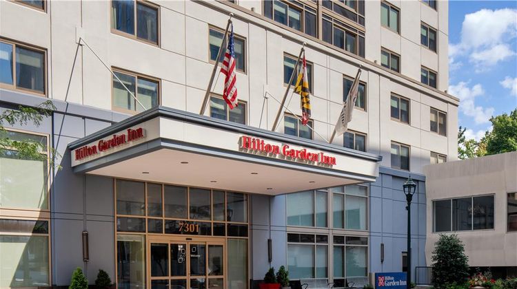 Hilton Garden Inn Bethesda Exterior