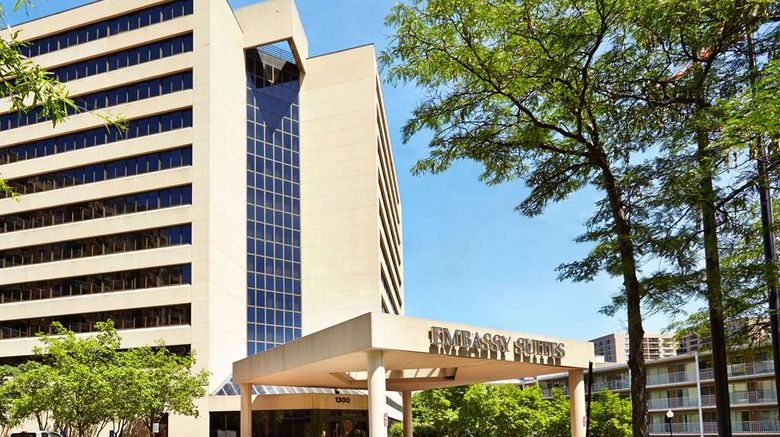 <b>Embassy Suites Hotel Crystal City Exterior</b>. Images powered by <a href="https://iceportal.shijigroup.com/" title="IcePortal" target="_blank">IcePortal</a>.