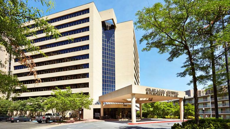 <b>Embassy Suites Hotel Crystal City Exterior</b>. Images powered by <a href="https://iceportal.shijigroup.com/" title="IcePortal" target="_blank">IcePortal</a>.
