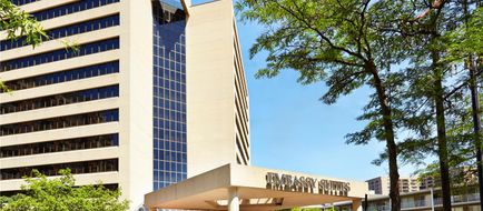 Embassy Suites Hotel Crystal City Exterior