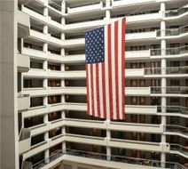 Embassy Suites Hotel Crystal City Lobby